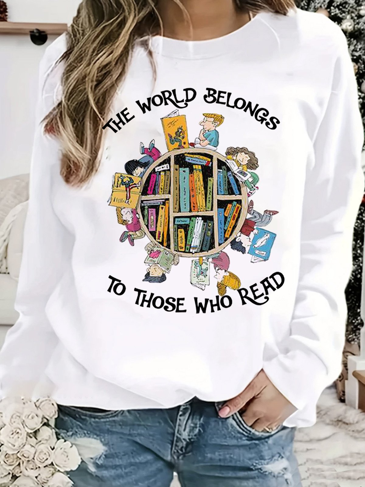 the world belongs to those who read witch Halloween Sweatshirt